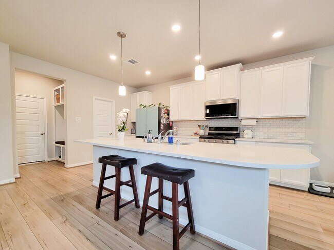 Foto del edificio - 1510 Lakeline Oak Dr