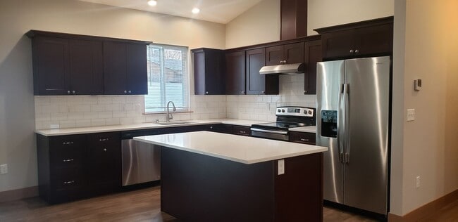 Foto del edificio - 1404 E 6th St