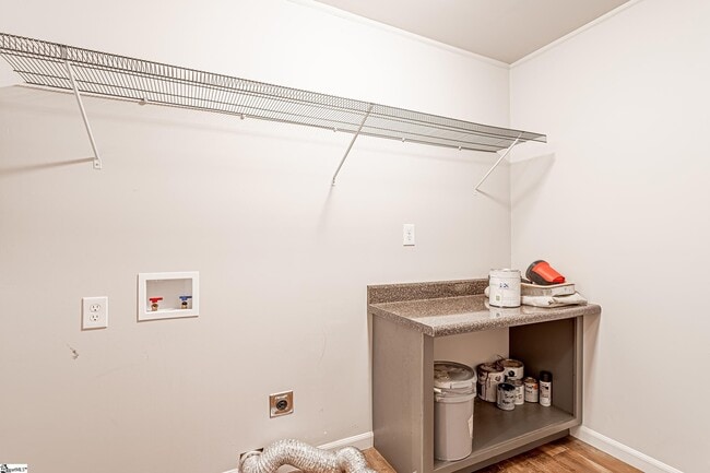 Building Photo - 314 S Plainview Dr