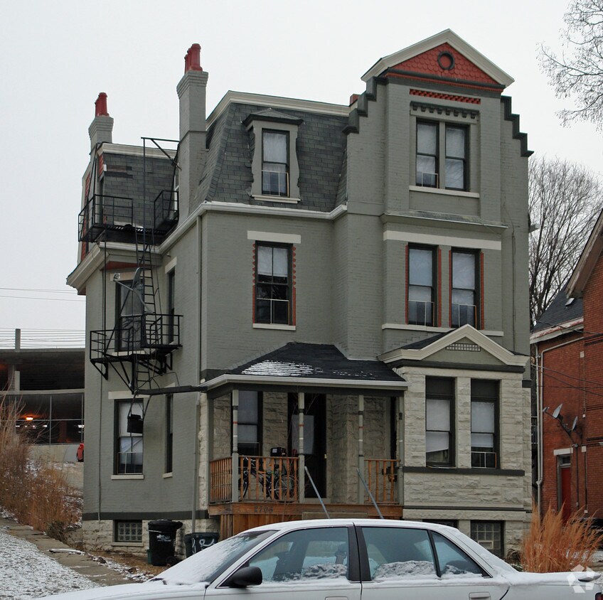 Foto principal - 2705 Euclid Ave