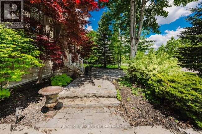 Building Photo - 56 Park Ridge Dr