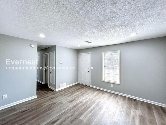 Building Photo - 5014 Shubert Cove