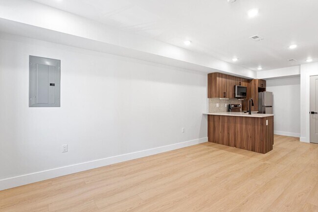 Foto del edificio - 118 E Huntingdon St