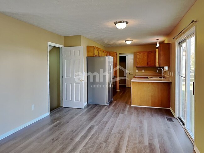 Foto del edificio - 368 Locust Forge Ln