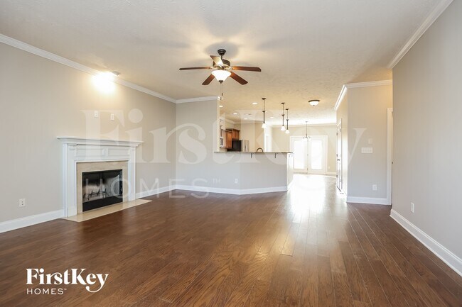 Foto del edificio - 1032 Henry Pl Blvd