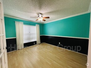 Building Photo - 10110 Cedar Dune Dr