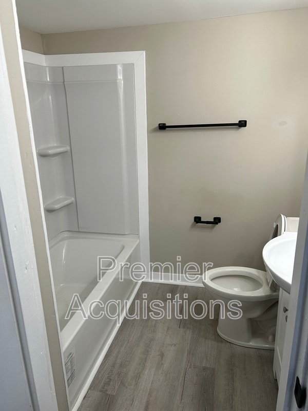 Foto del edificio - 825 Easton St