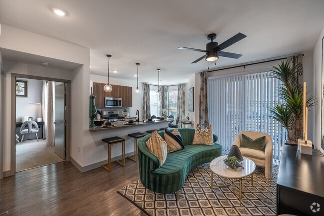 1BR, 1BA - 863SF - Entrada - Elysian at Post