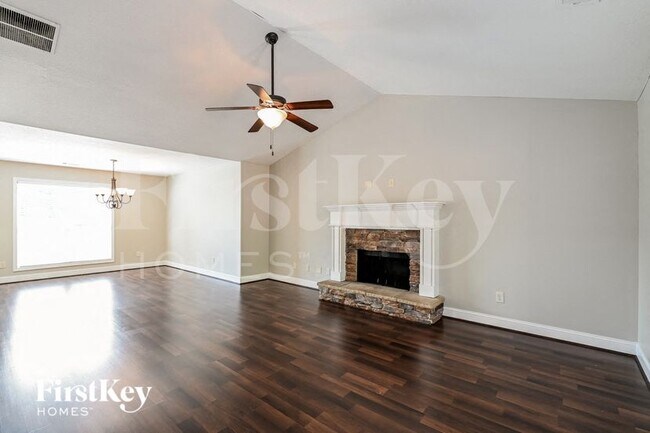 Foto del edificio - 1417 Greenridge Way