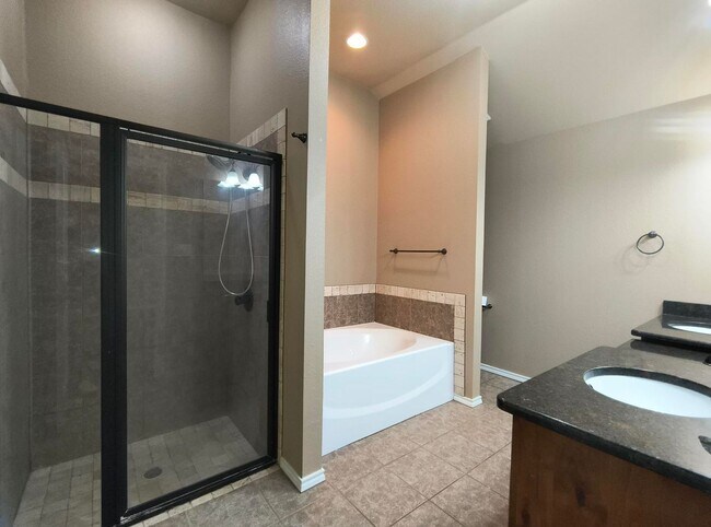 Building Photo - IMMACULATE all electric 3 bedroom + office, 2 bath home available SOON!!!