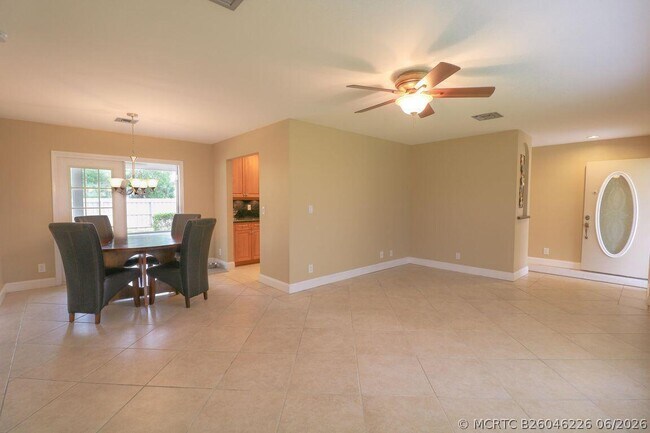 Foto del edificio - 73 Pine Hill Trail W