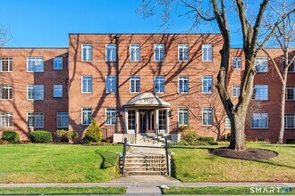 Building Photo - 20 Outlook Ave