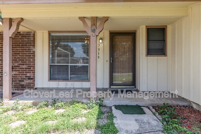 Foto del edificio - 7319 Deep Spring Dr