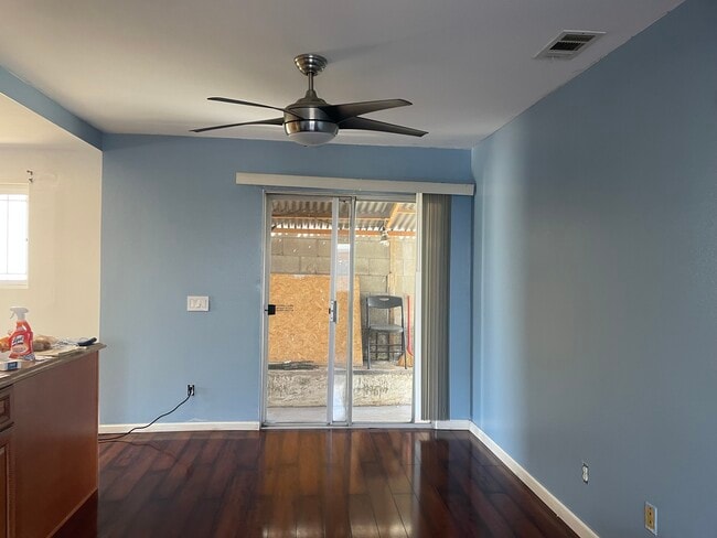 Building Photo - 935 Ramona Ave