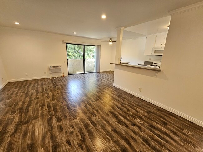 Building Photo - Sierra Vista