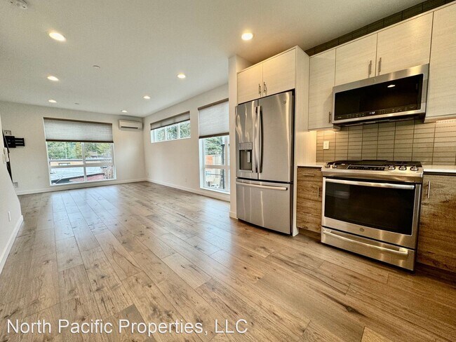 Foto del edificio - 2 br, 2 bath House - 8382 Loyal Way NW