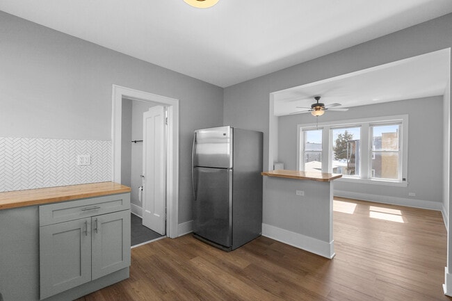 Foto del edificio - 3222 W Grace St