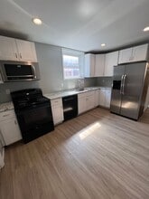 Building Photo - 5337 Arsenal St