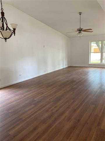 Foto del edificio - 854 Timberdale St