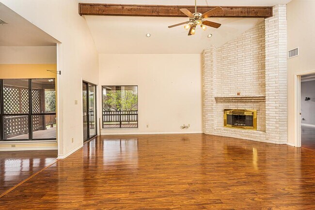 Foto del edificio - 108 Holly Hill Dr