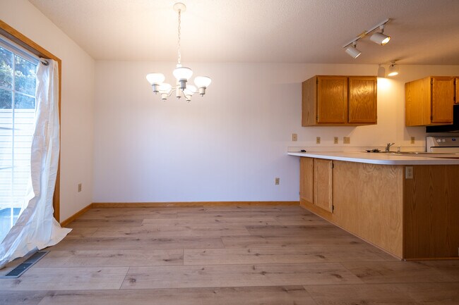 Foto del edificio - 1896 Sapphire Pt