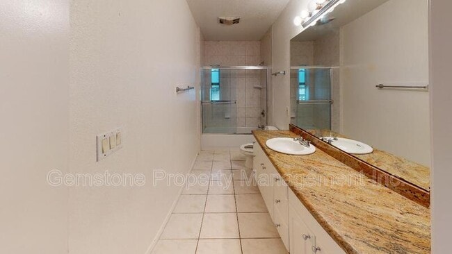 Foto del edificio - 5744 Mary Ln Dr