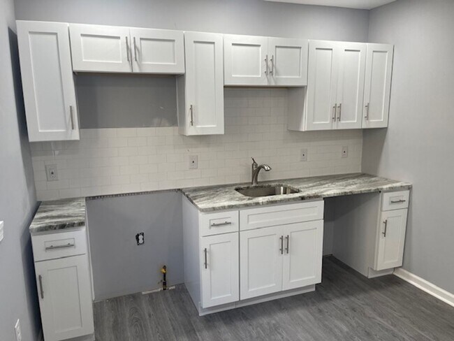 Foto del edificio - Anika Homes 3 Bedroom