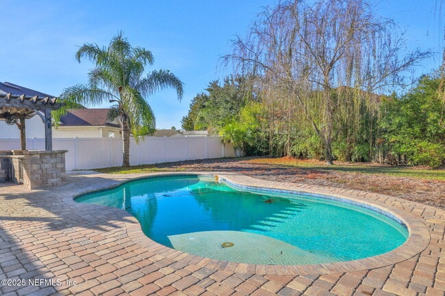 Building Photo - 1453 Lindseys Xing Dr