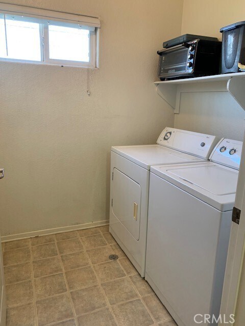Building Photo - 41410 Juniper St