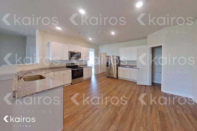 Foto del edificio - 3494 Bridgewood Dr