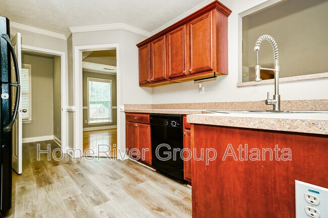 Foto del edificio - 220 Creekside Cir