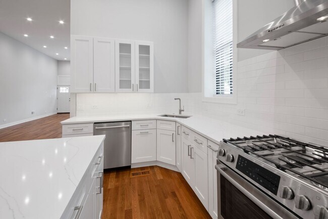 Foto del edificio - 1339 N Noble St