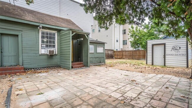 Building Photo - 1212 Dart St
