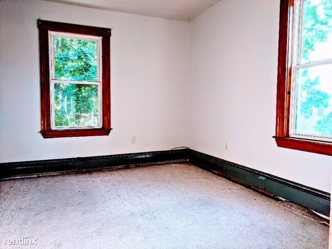 Building Photo - 63 Marshfield St