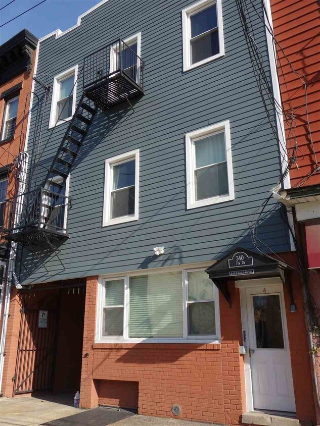 Primary Photo - 340 7th St