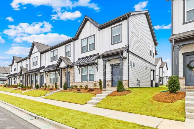 Building Photo - 5763 Coulee Ln