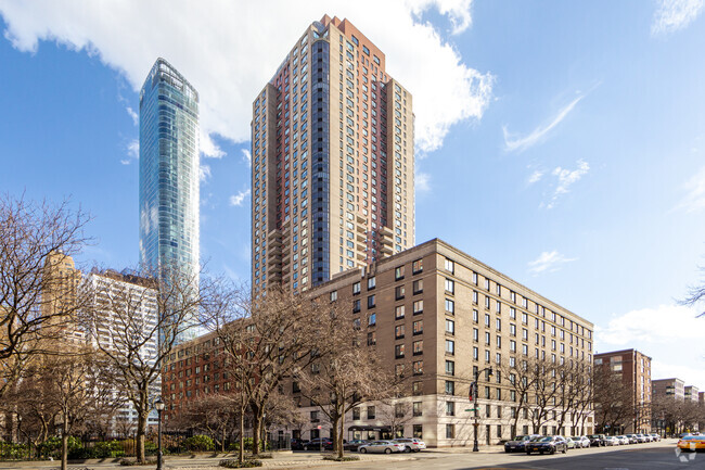 Building Photo - Liberty Court