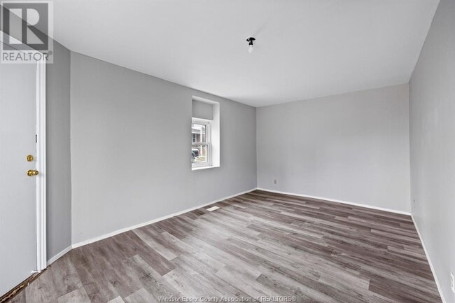 Building Photo - 701 Marentette Ave