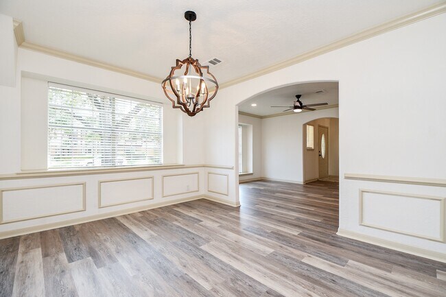 Building Photo - 8231 Bo Jack Dr