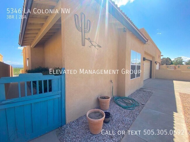 Building Photo - 5346 La Colonia Dr NW