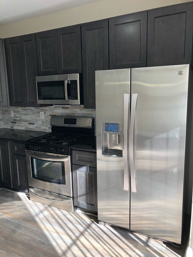 Kitcehn - 25 Prince Dr