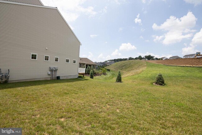 Building Photo - 1644 Haralson Dr