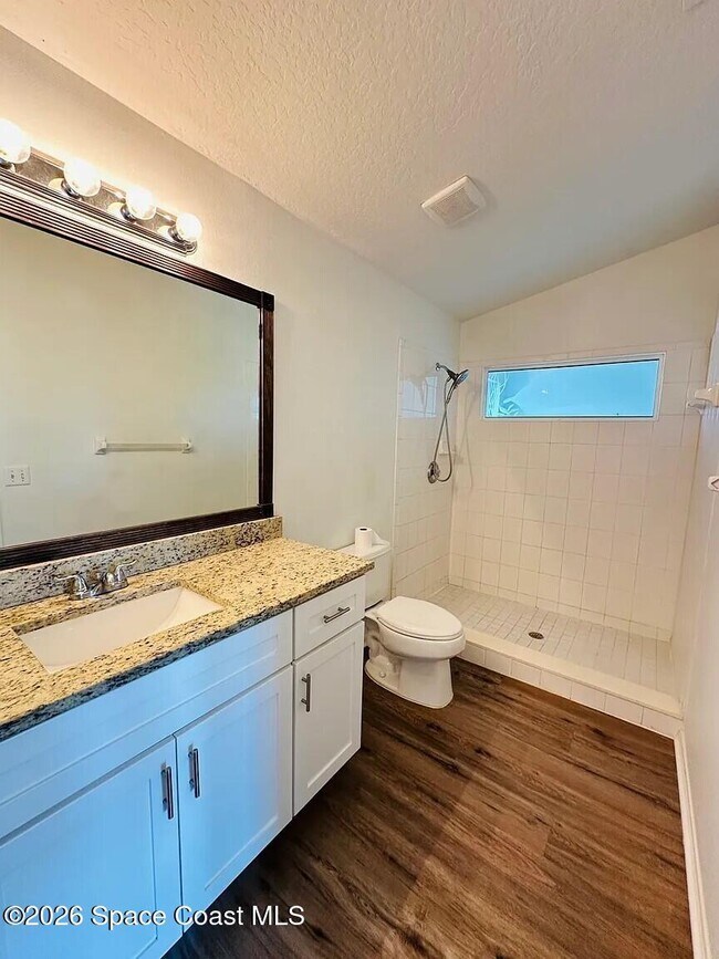 Foto del edificio - 130 Norwood Ave