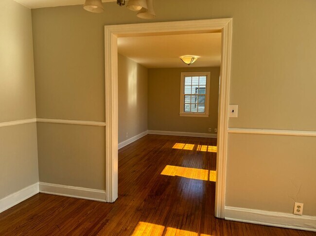 Foto del edificio - 74 E Thompson Ln