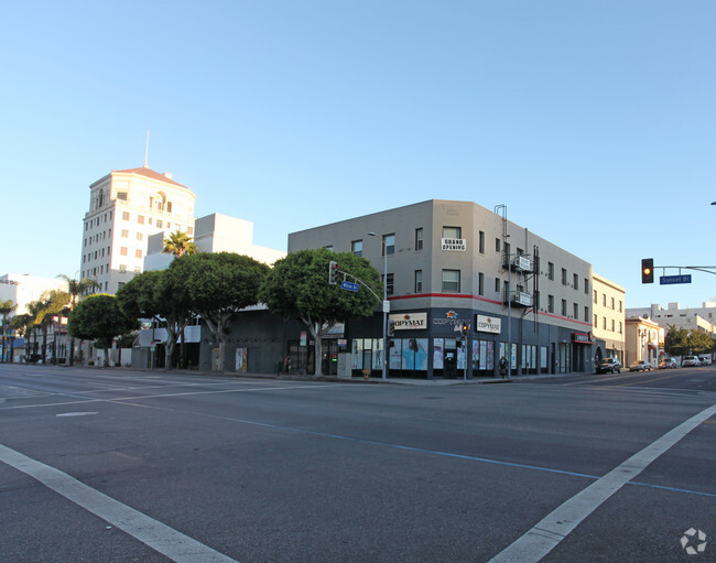 Building Photo - Sunset Wilcox Building