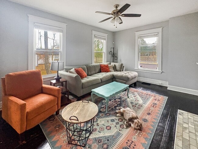 Foto del edificio - Spacious 3 Bedroom in Richmond