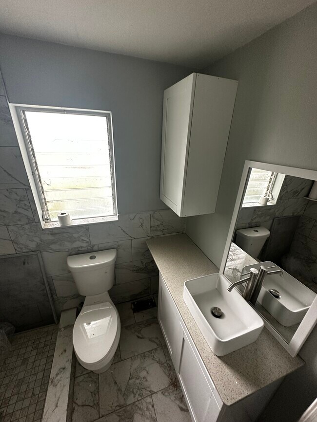 Foto del edificio - 115 Park Ave