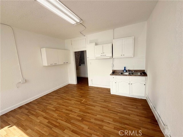 Foto del edificio - 256 W Florence Ave