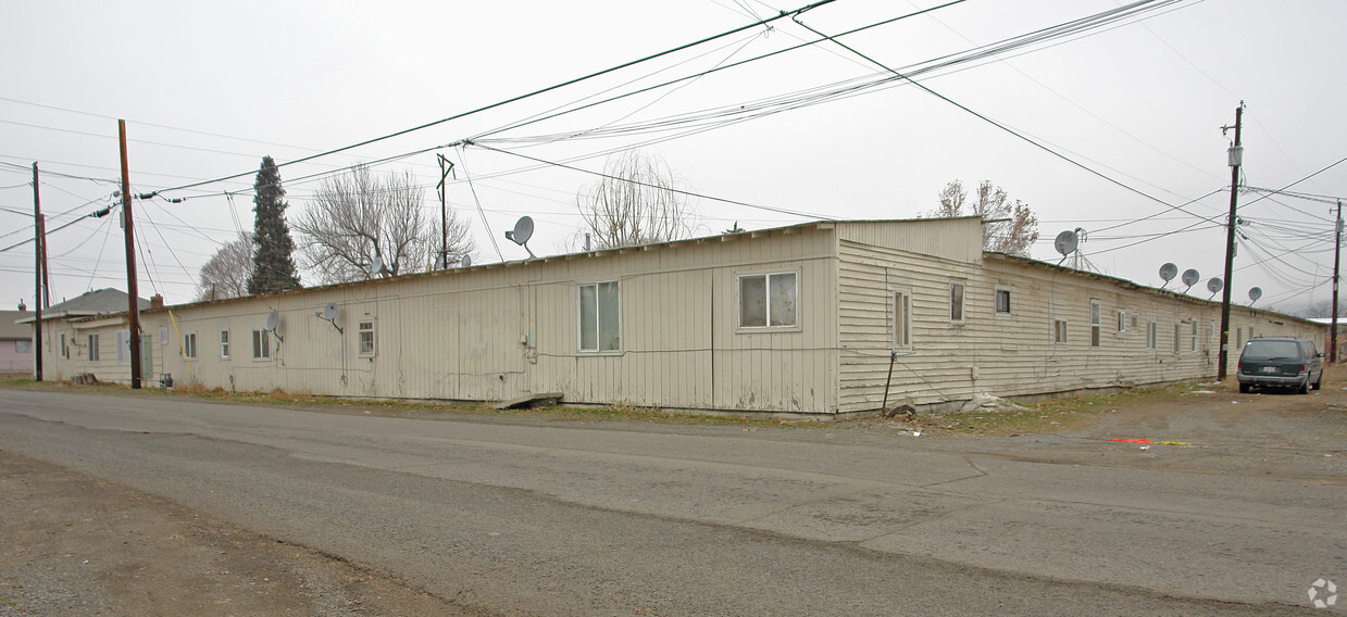 Primary Photo - 735 S Fair Ave