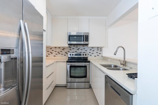 Foto del edificio - 3 br, 2 bath House - 16531 NE 35th Ave # 203